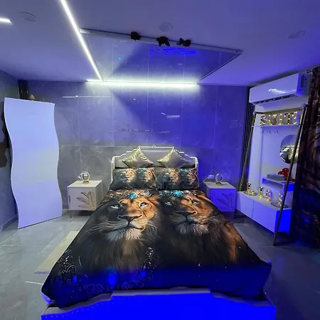 Lion - & Bed and Breakfast 4*