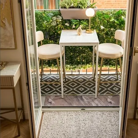 Lion - & 4* Caltagirone