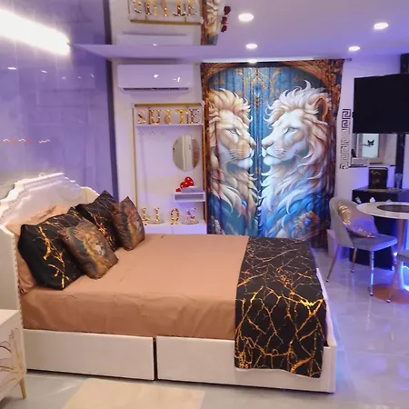 Lion - & 4* Caltagirone
